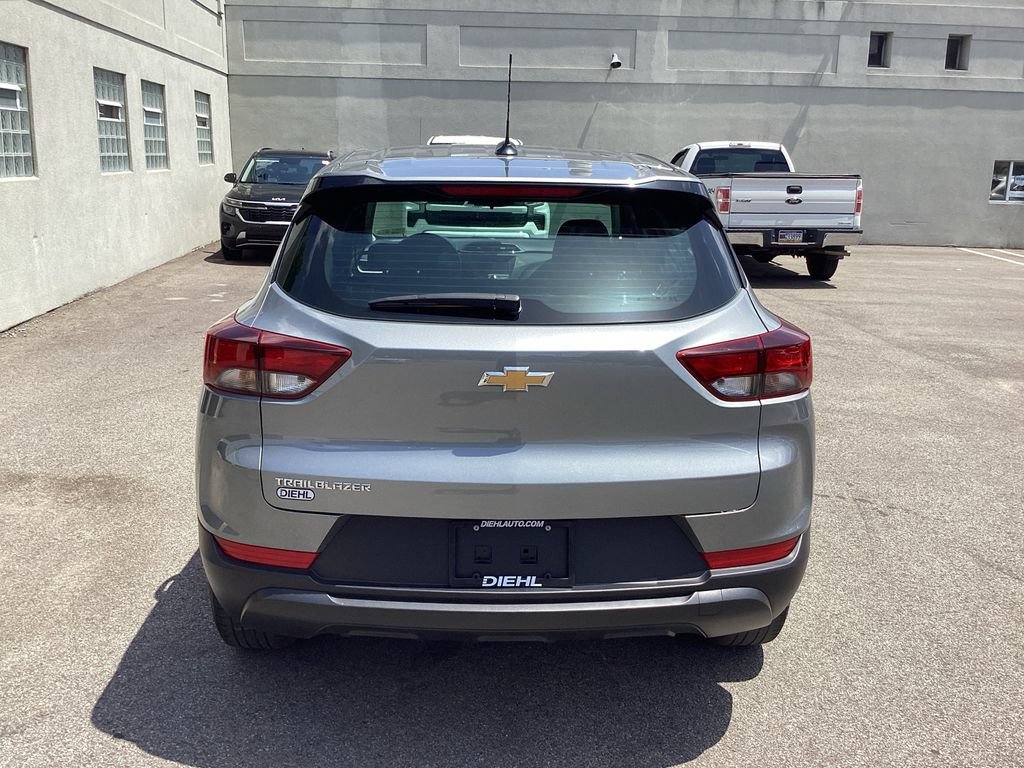 Used 2023 Chevrolet TrailBlazer LS FWD image 6