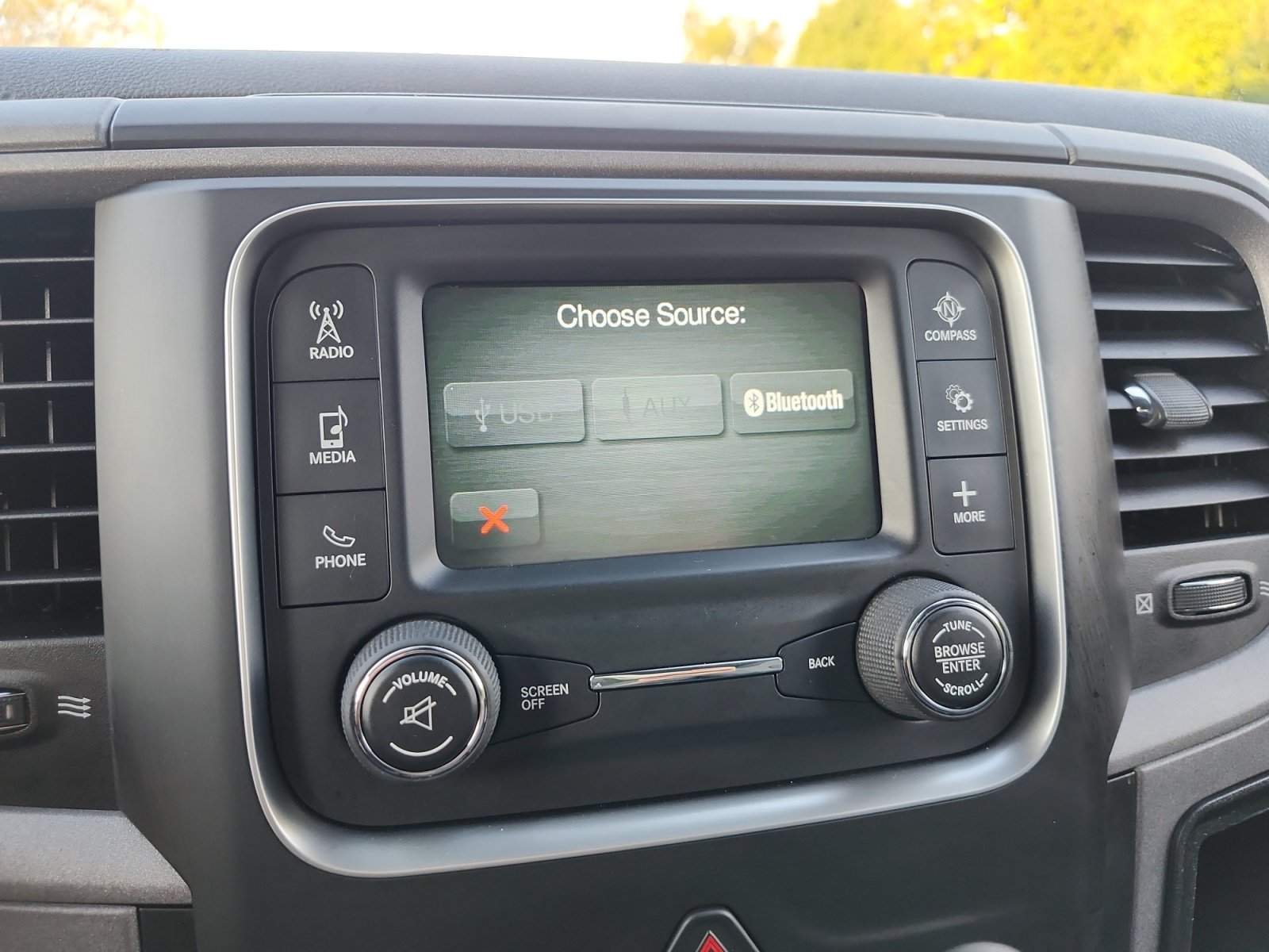 Used 2017 RAM 1500 Express AWD/4WD image 18