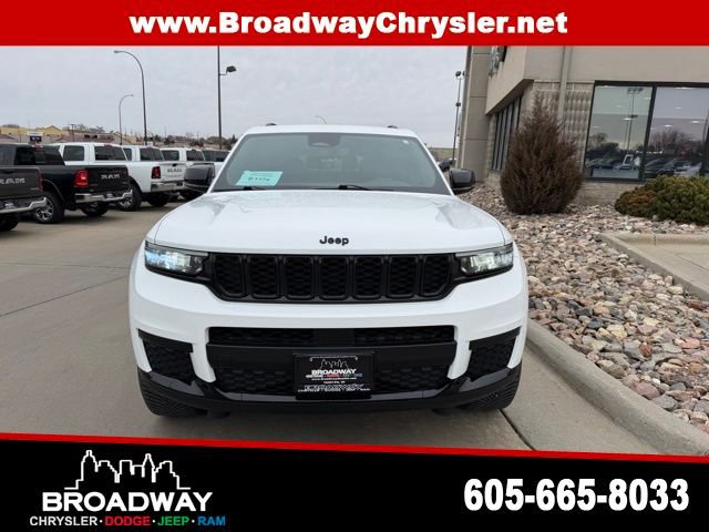 Used 2021 Jeep Grand Cherokee L Altitude image 2
