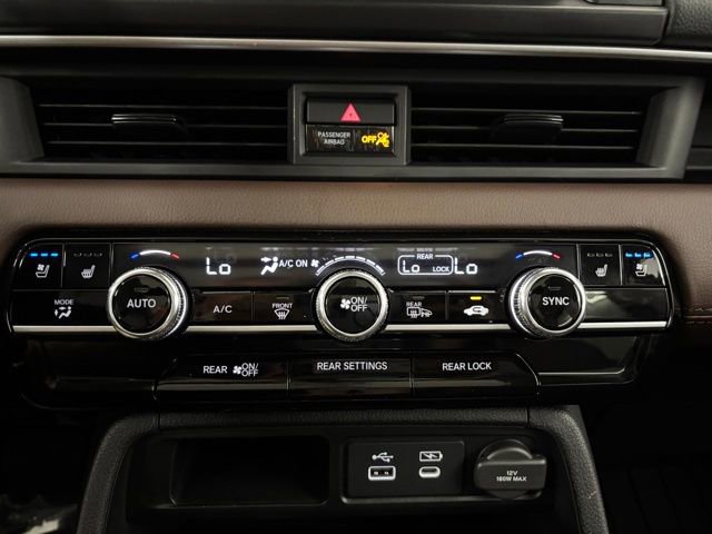 Used 2025 Honda Pilot Elite image 25