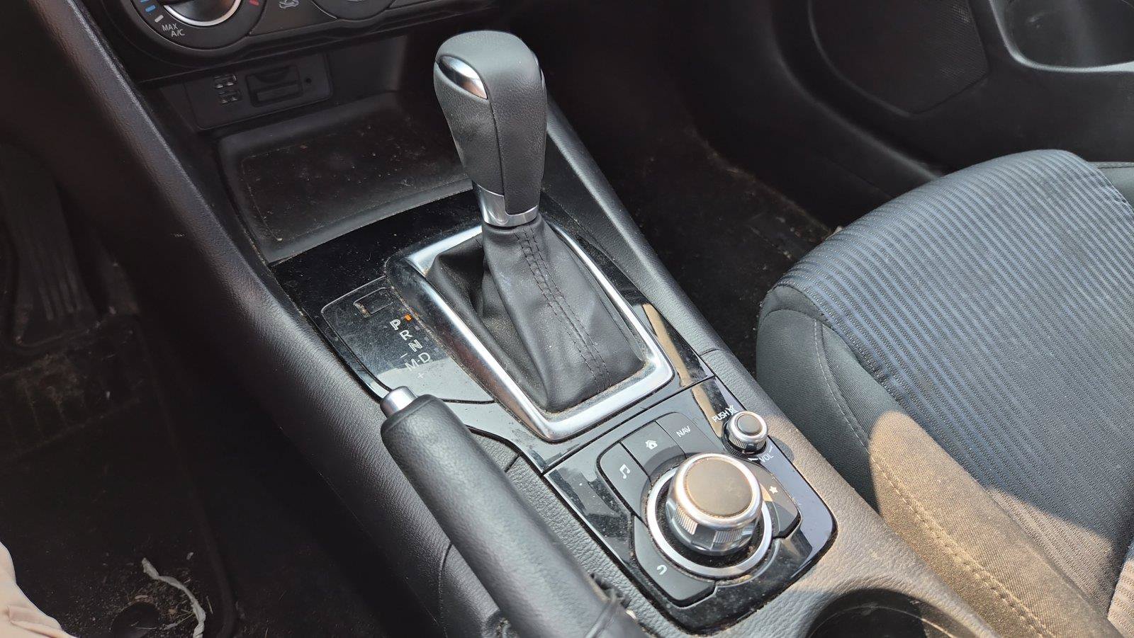 Used 2016 MAZDA MAZDA3 i Sport w/ Preferred Equipment Package FWD image 21