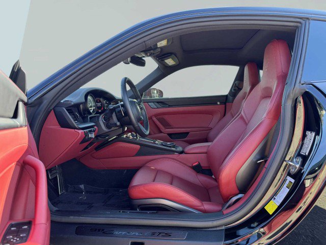 Used 2024 Porsche 911 Carrera GTS image 18