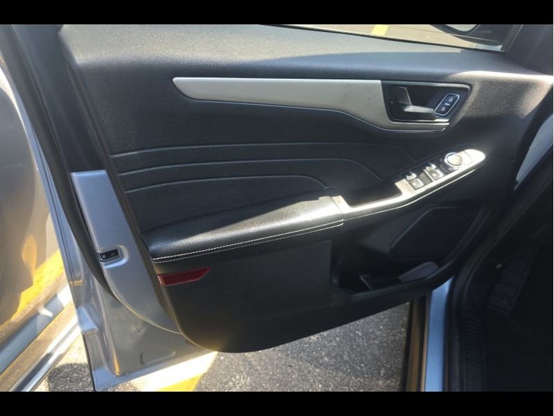 Used 2022 Ford Escape SE w/ Convenience Package FWD image 26