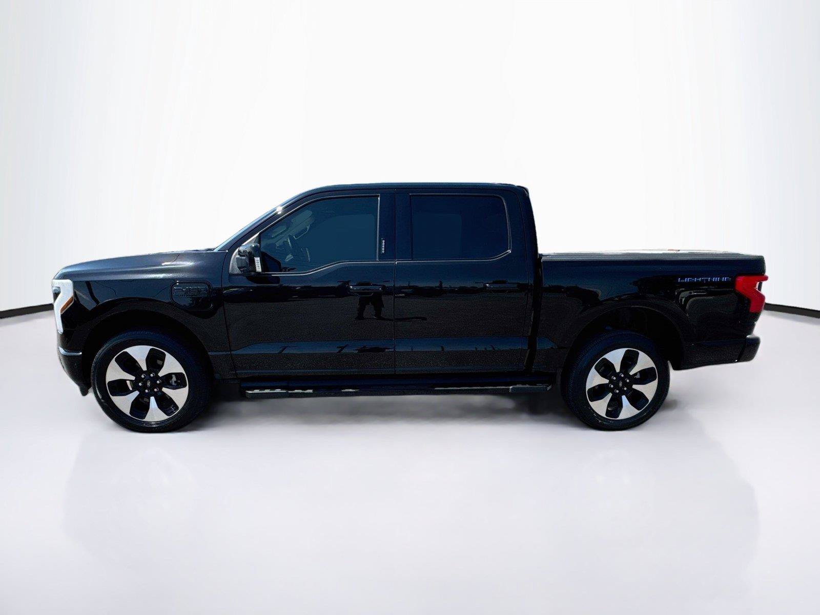 Used 2023 Ford F150 Lightning Platinum AWD/4WD image 2