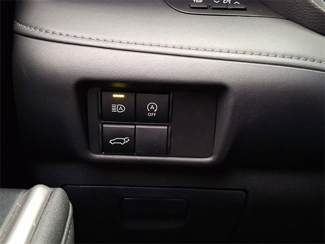 Used 2023 Toyota Highlander XLE image 30