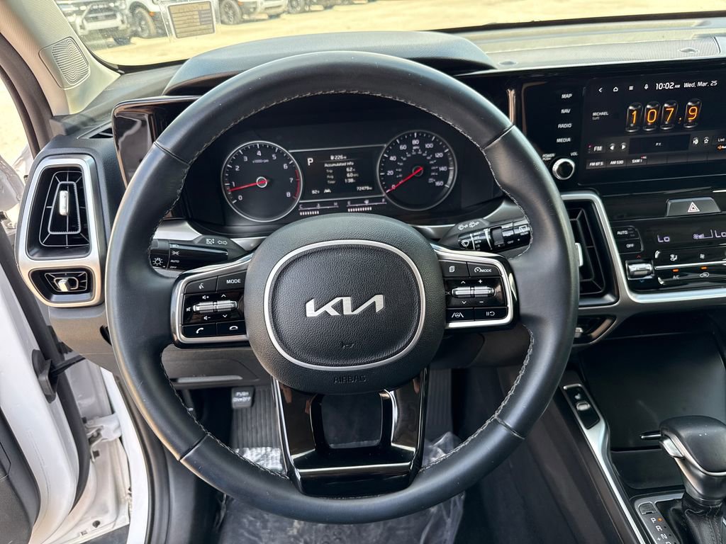 Used 2022 Kia Sorento S image 14