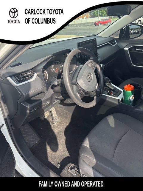 Used 2021 Toyota RAV4 XLE w/ Convenience Package AWD/4WD image 7