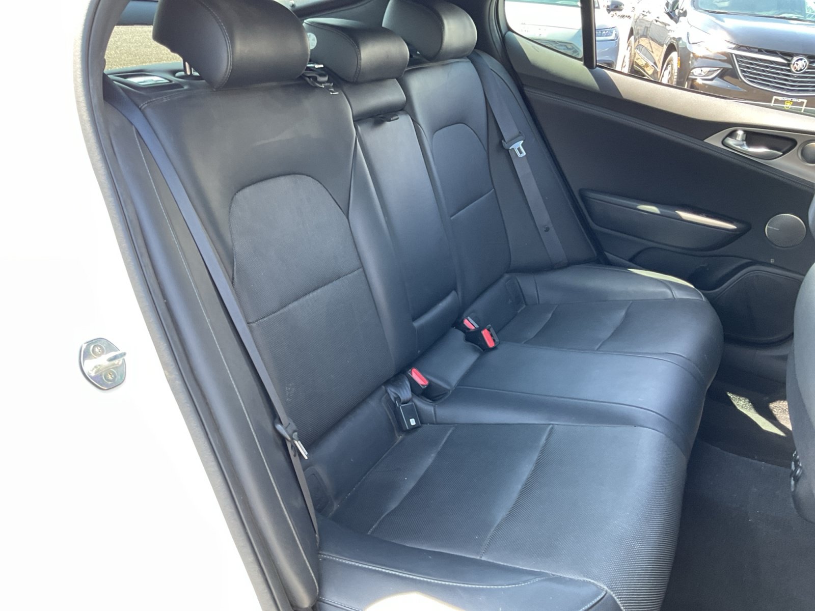 Used 2020 Kia Stinger GT1 RWD image 20