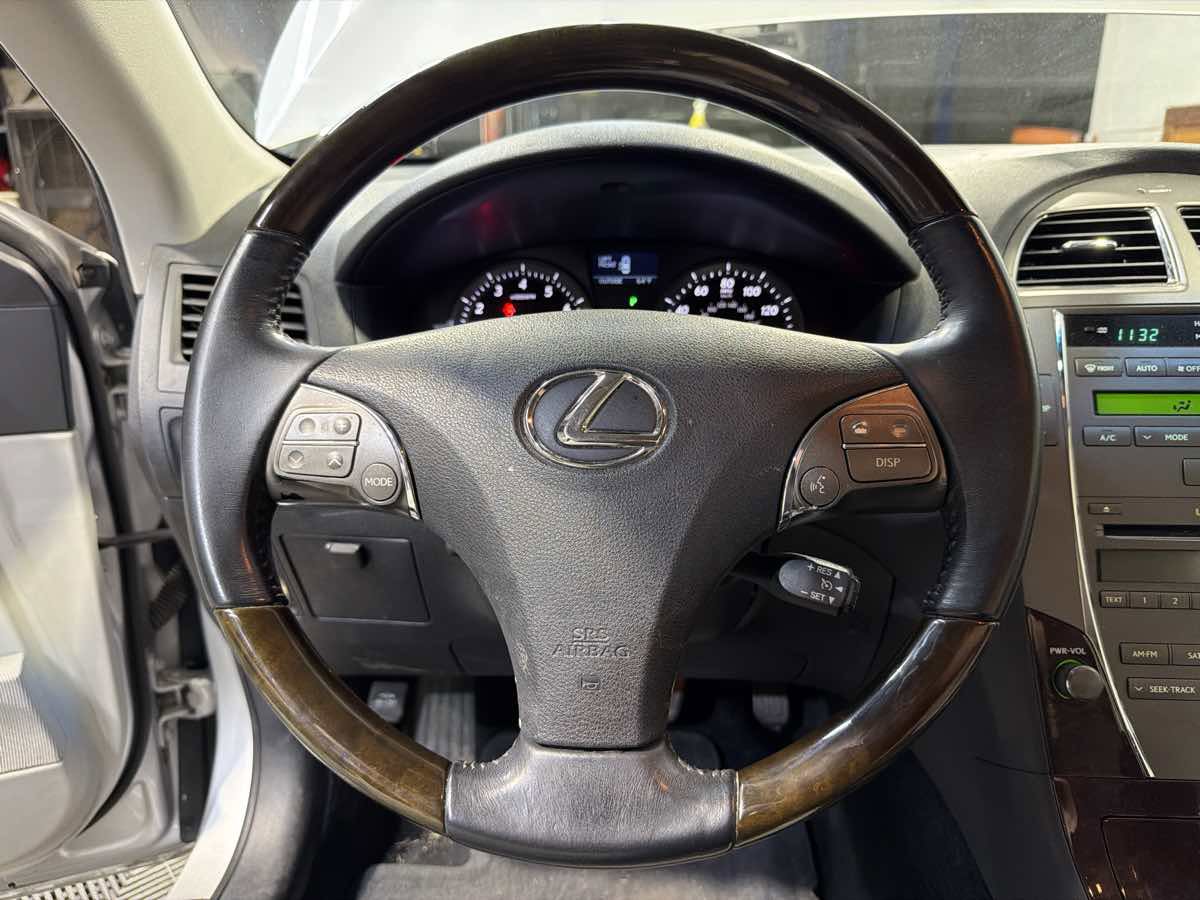Used 2010 Lexus ES 350 image 18