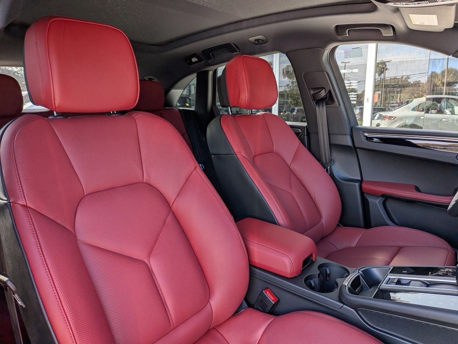 New 2026 Porsche Macan image 26