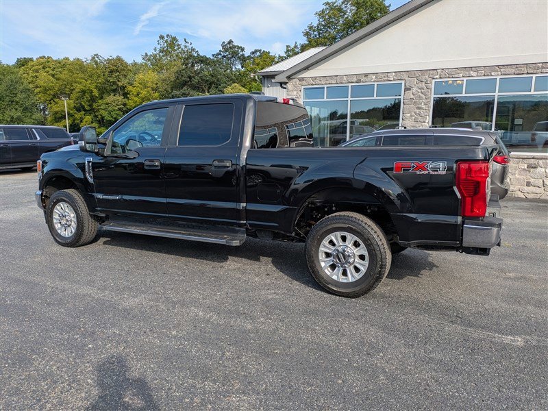 Used 2022 Ford F250 XL w/ STX Appearance Package image 4
