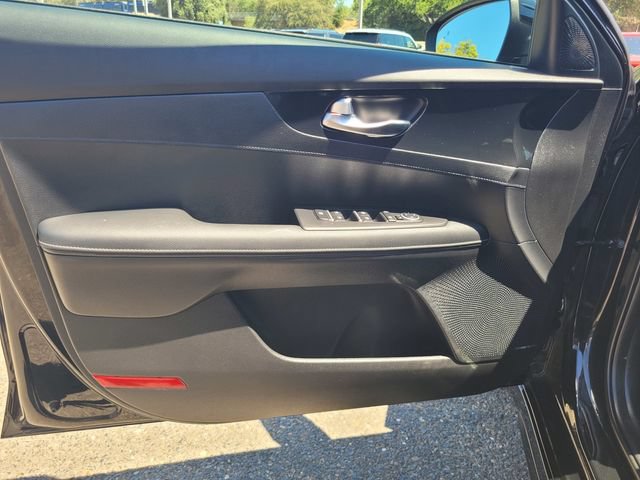 Used 2023 Kia Forte GT-Line w/ GT-Line Premium Package FWD image 16