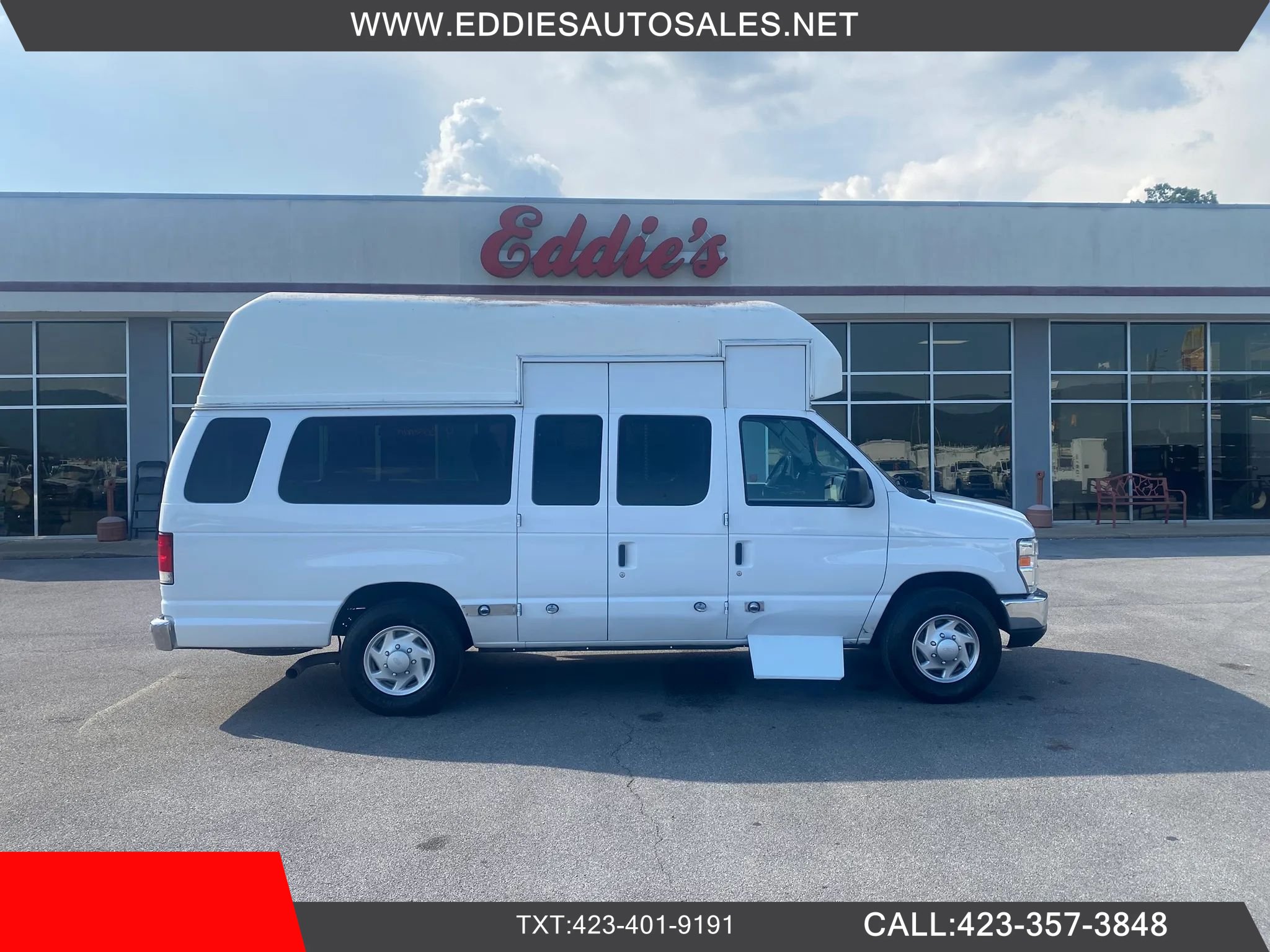 Used 2014 Ford E-350 and Econoline 350 Extended Super Duty w/ Power Group RWD image 1
