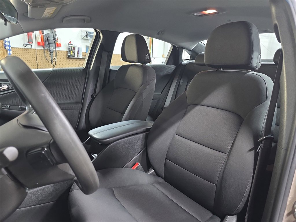 Used 2023 Chevrolet Malibu LT image 15
