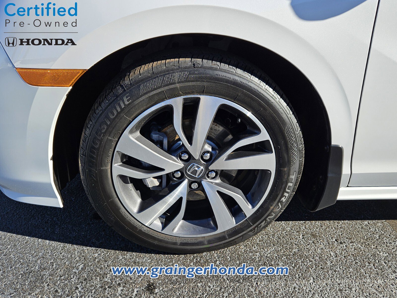 Certified 2024 Honda Odyssey Touring image 9