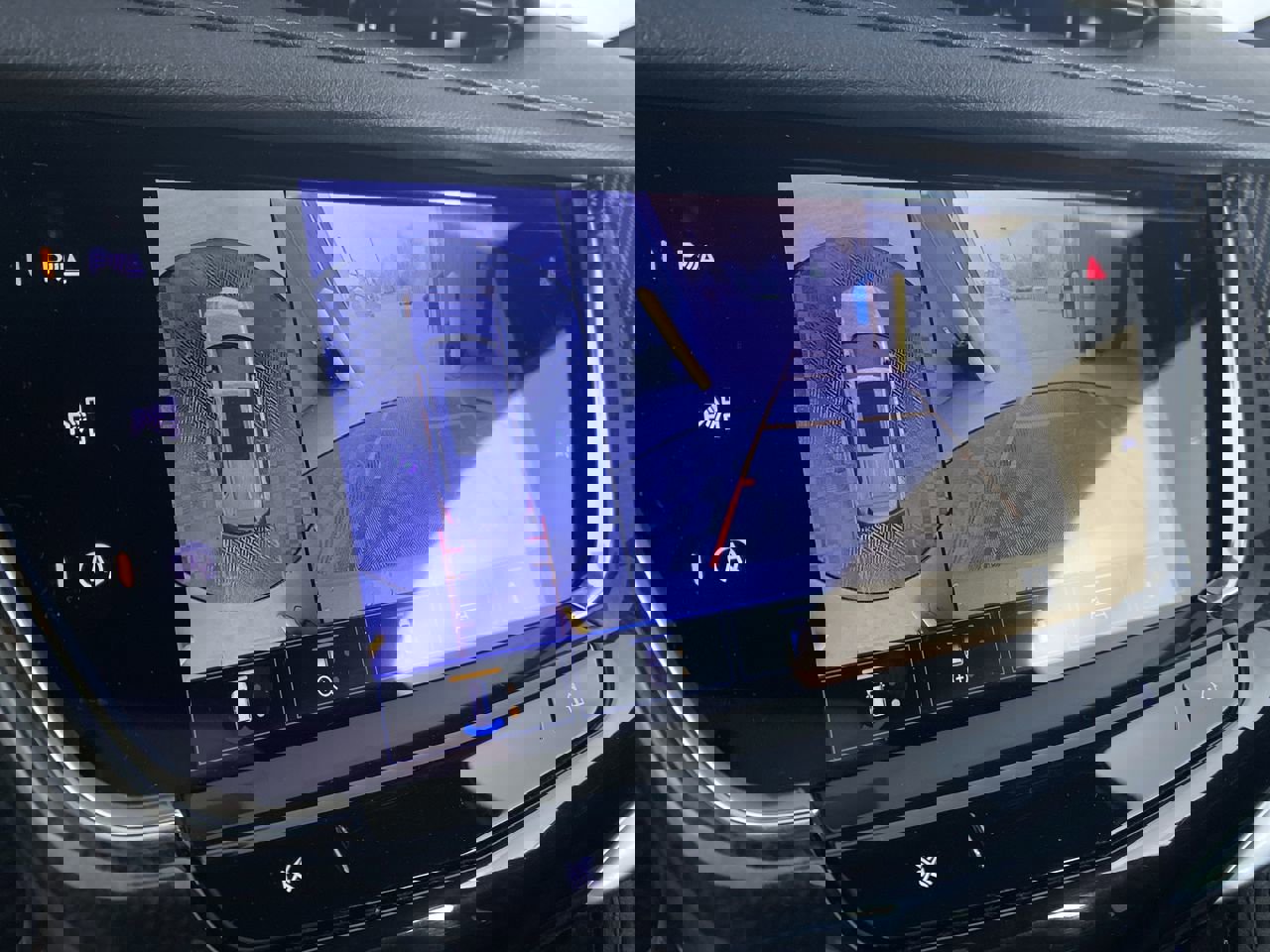 New 2025 Cadillac XT6 Sport w/ Technology Package image 6