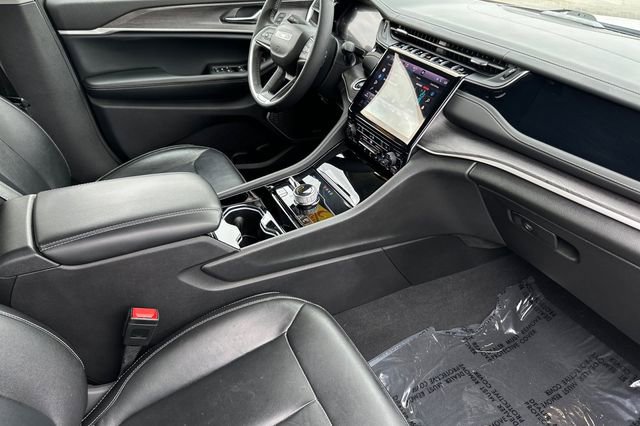 Certified 2022 Jeep Grand Cherokee Limited 4xe w/ MOPAR Finishing Package image 16