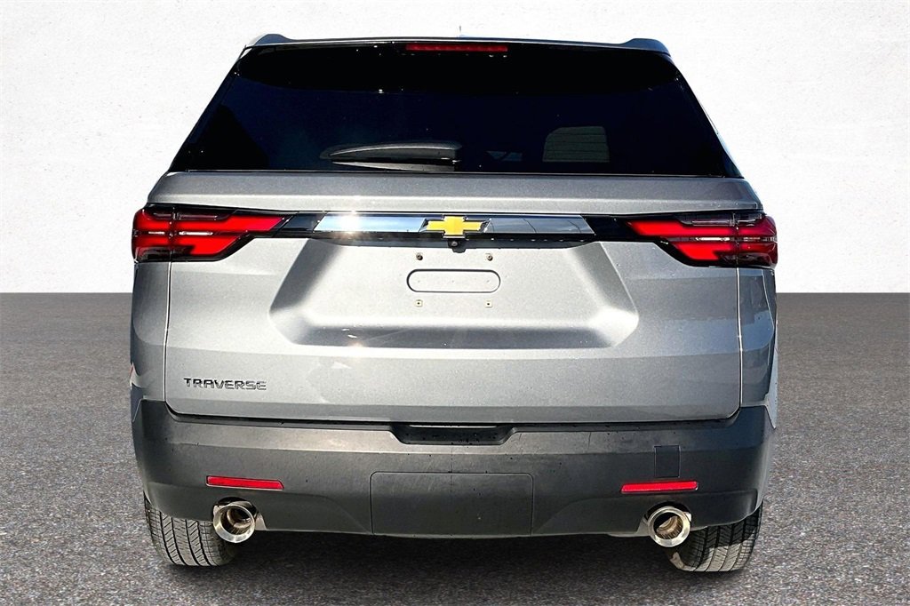 Used 2023 Chevrolet Traverse LS w/ Safety Package image 6