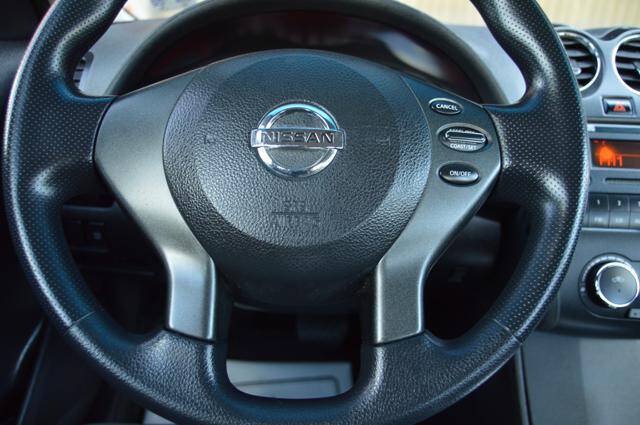 Used 2010 Nissan Altima 2.5 S FWD image 17
