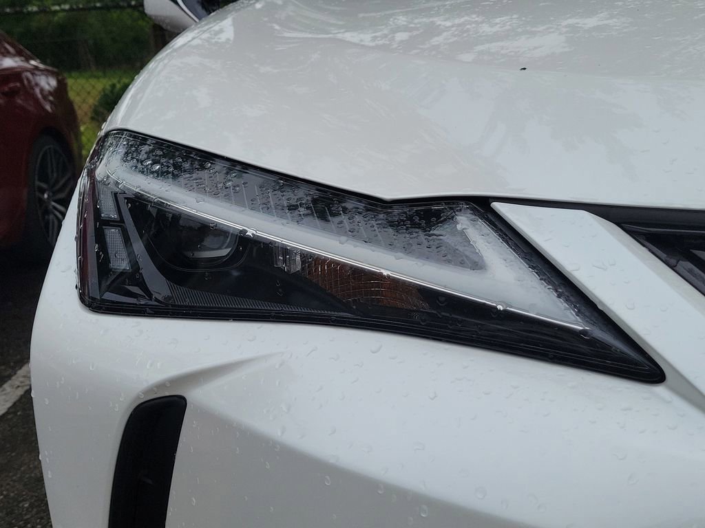 Used 2023 Lexus UX 250h FWD w/ Accessory Package (Z2) image 8