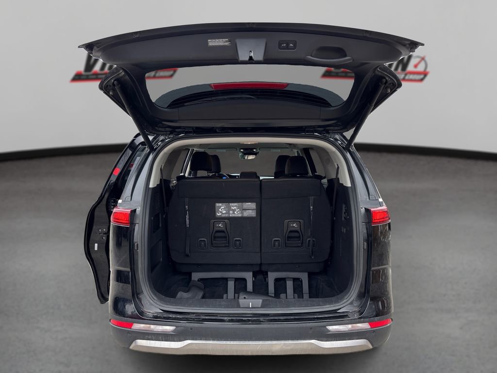 Used 2024 Kia Carnival SX image 11