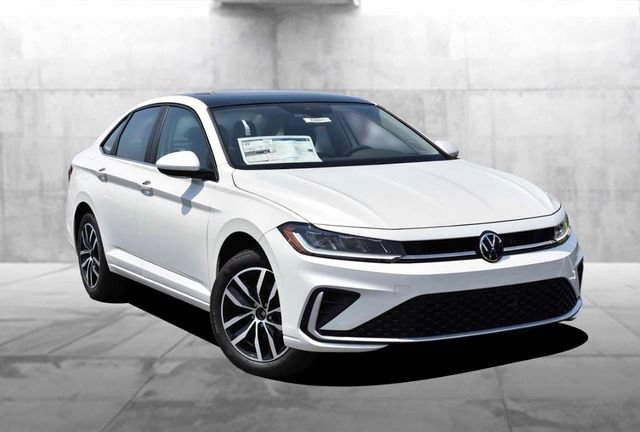 New 2026 Volkswagen Jetta SE FWD image 2