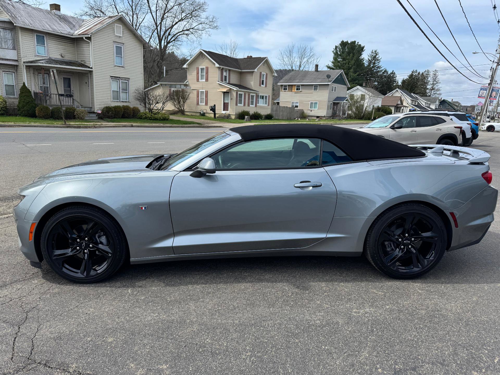 Used 2024 Chevrolet Camaro LT w/ Technology Package RWD image 27