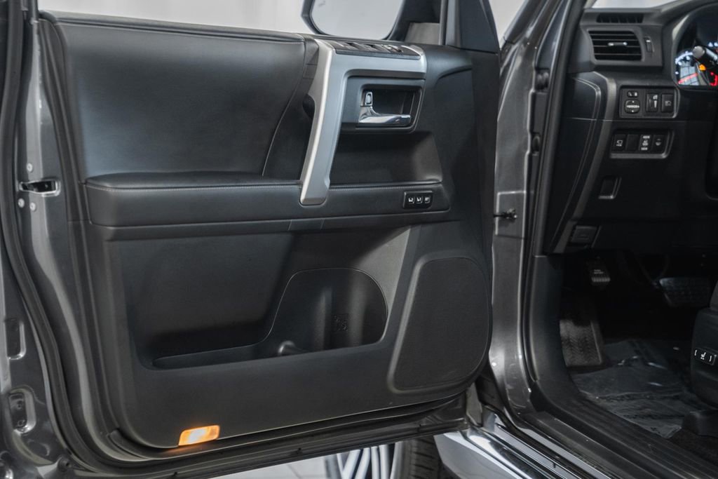 Used 2023 Toyota 4Runner Limited image 39