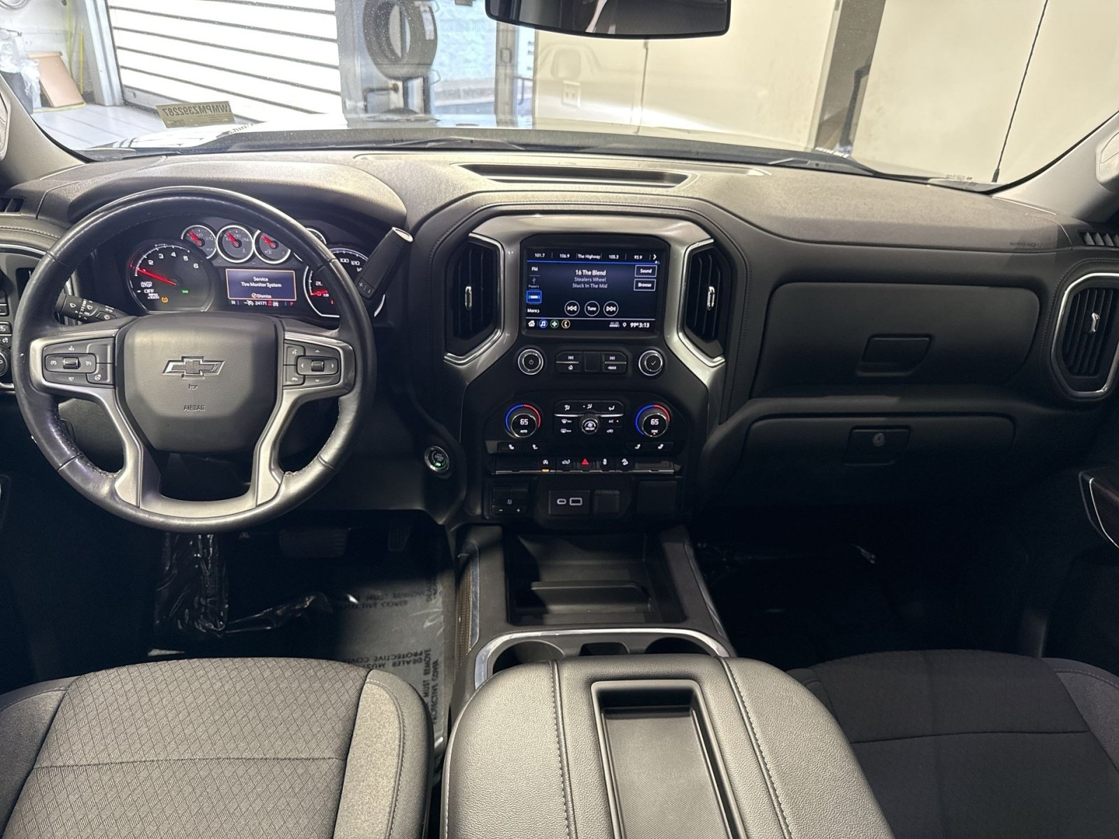 Used 2021 Chevrolet Silverado 1500 RST w/ Z71 Off-Road Package AWD/4WD image 24