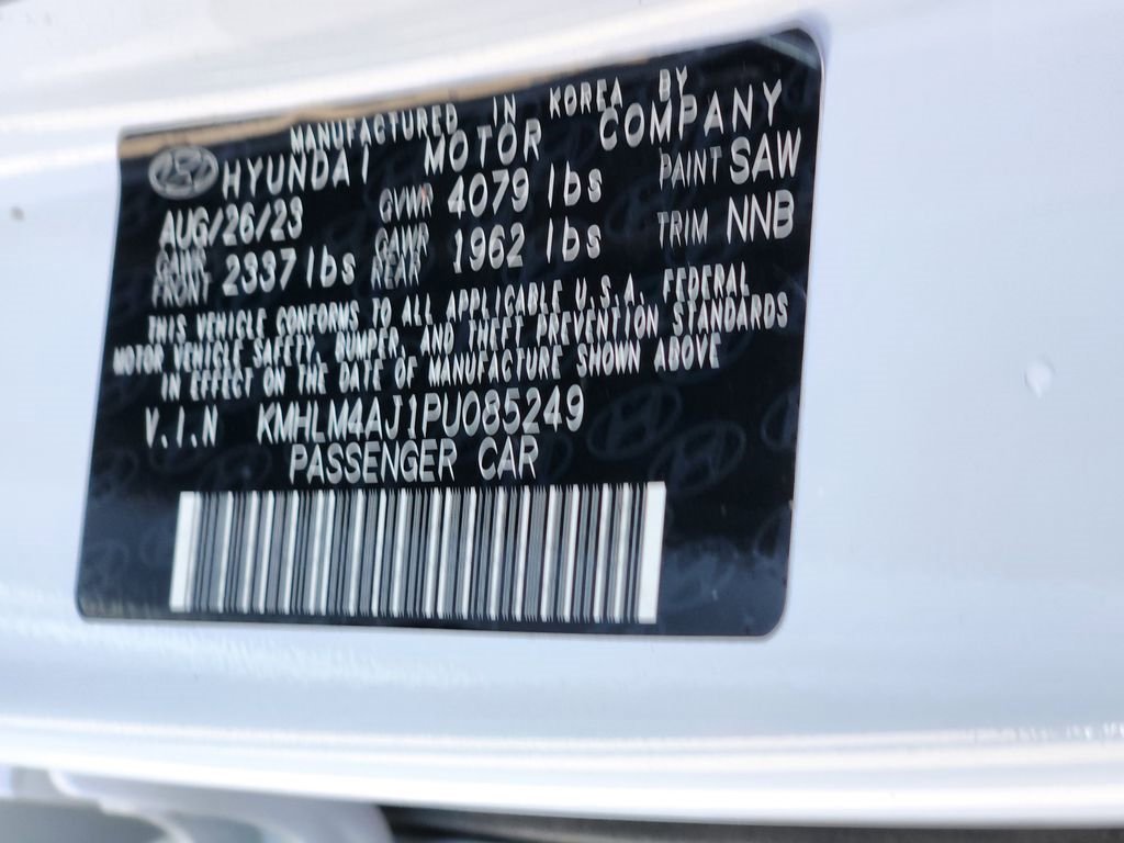 Used 2023 Hyundai Elantra Blue w/ Cargo Package image 32