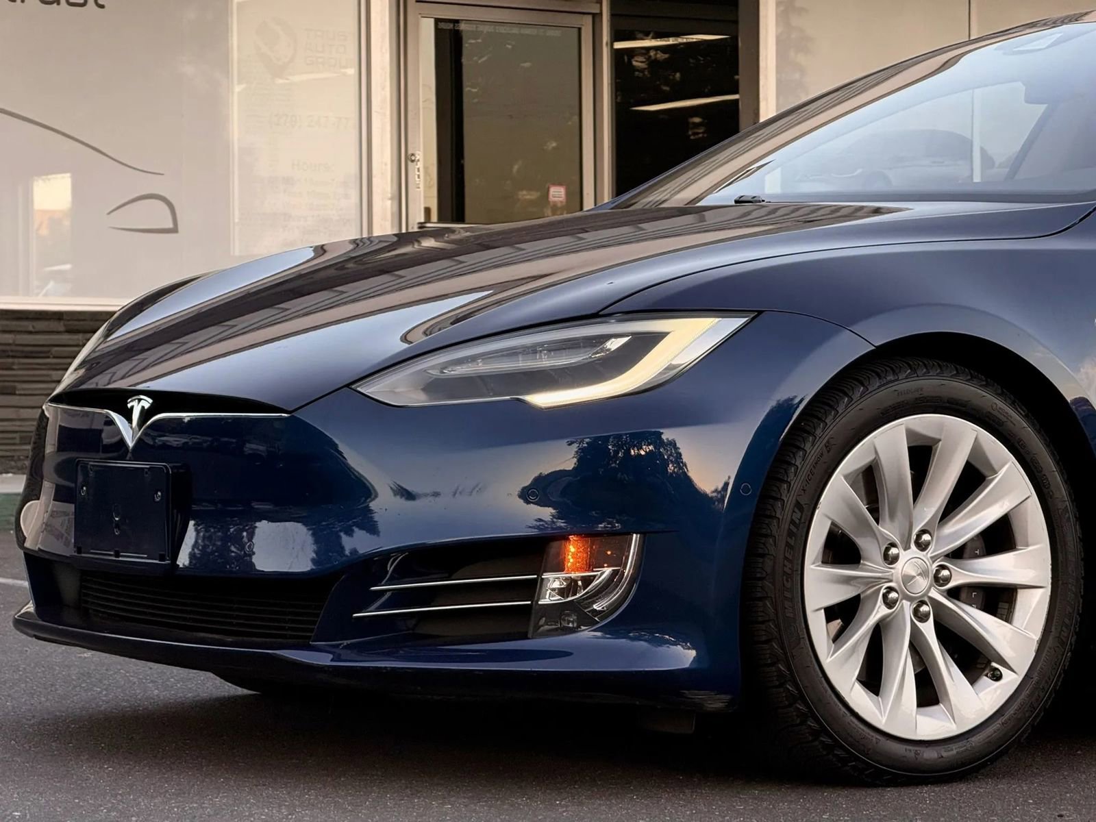 Used 2016 Tesla Model S 90D AWD/4WD image 4