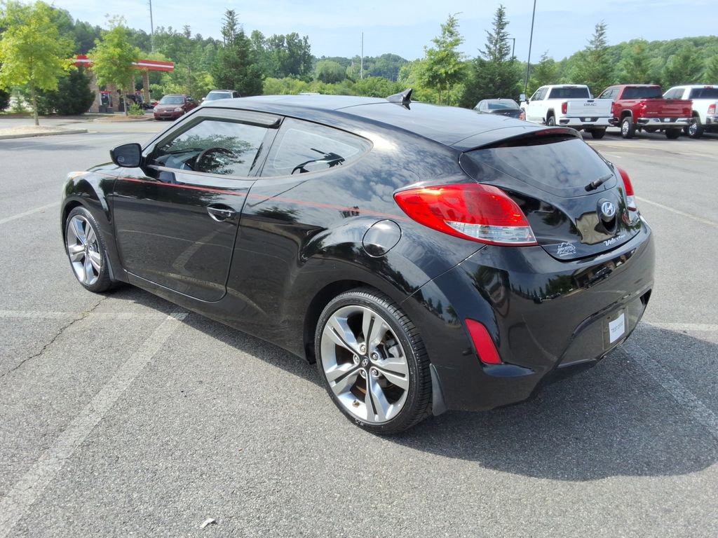 Used 2012 Hyundai Veloster w/ Tech Pkg FWD image 7