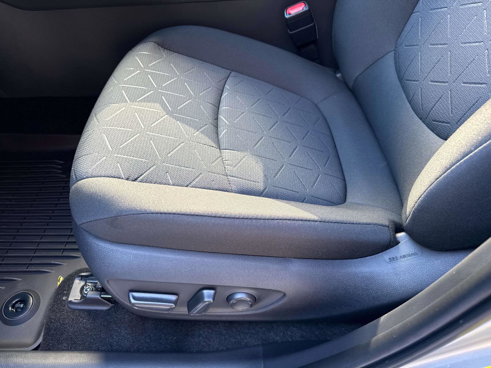 New 2025 Toyota RAV4 XLE image 17