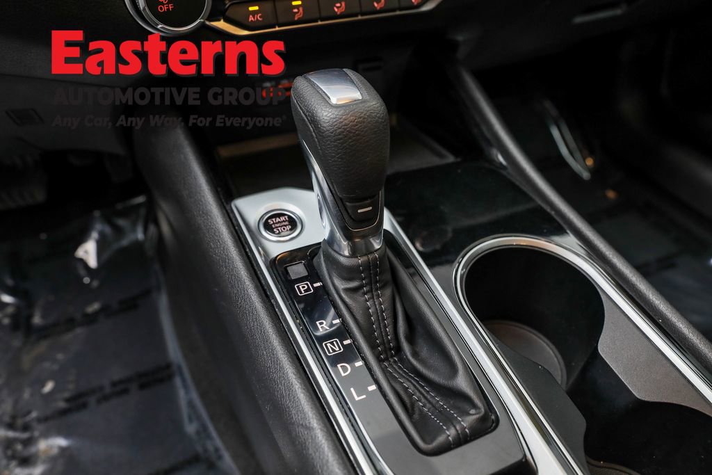 Used 2024 Nissan Altima 2.5 SV image 12