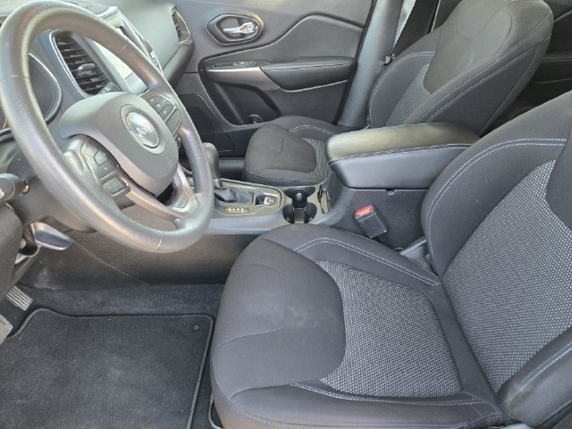 Certified 2021 Jeep Cherokee Latitude AWD/4WD image 16
