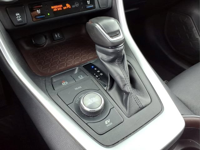 Used 2019 Toyota RAV4 Limited w/ Limited Grade Weather Package AWD/4WD image 20