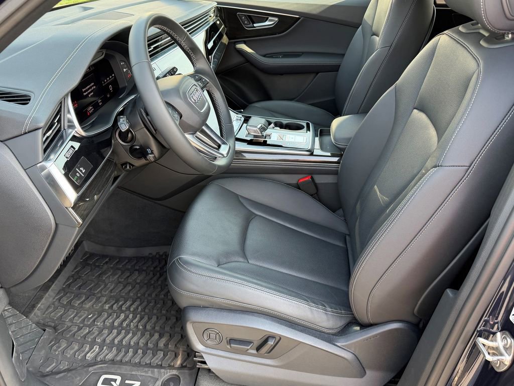 Certified 2025 Audi Q7 3.0T Premium Plus w/ Premium Plus Package image 3