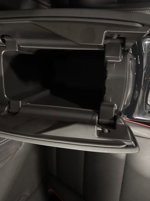 Used 2022 Buick Envision Essence w/ Sport Touring Package image 26