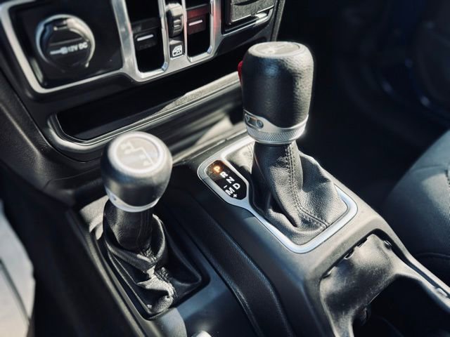 Used 2018 Jeep Wrangler Unlimited Sport S image 27