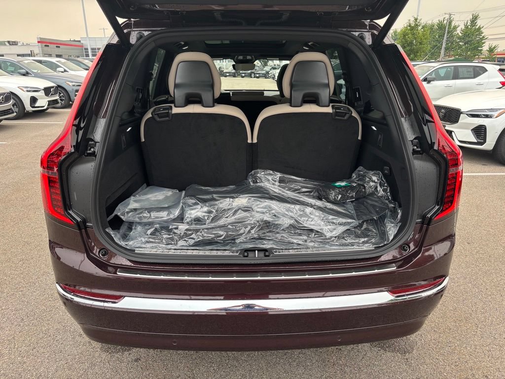 New 2026 Volvo XC90 B5 Core w/ Protection Package Premier AWD/4WD image 18