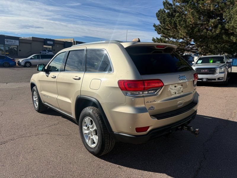 Used 2014 Jeep Grand Cherokee Laredo w/ Quick Order Package 23E AWD/4WD image 5
