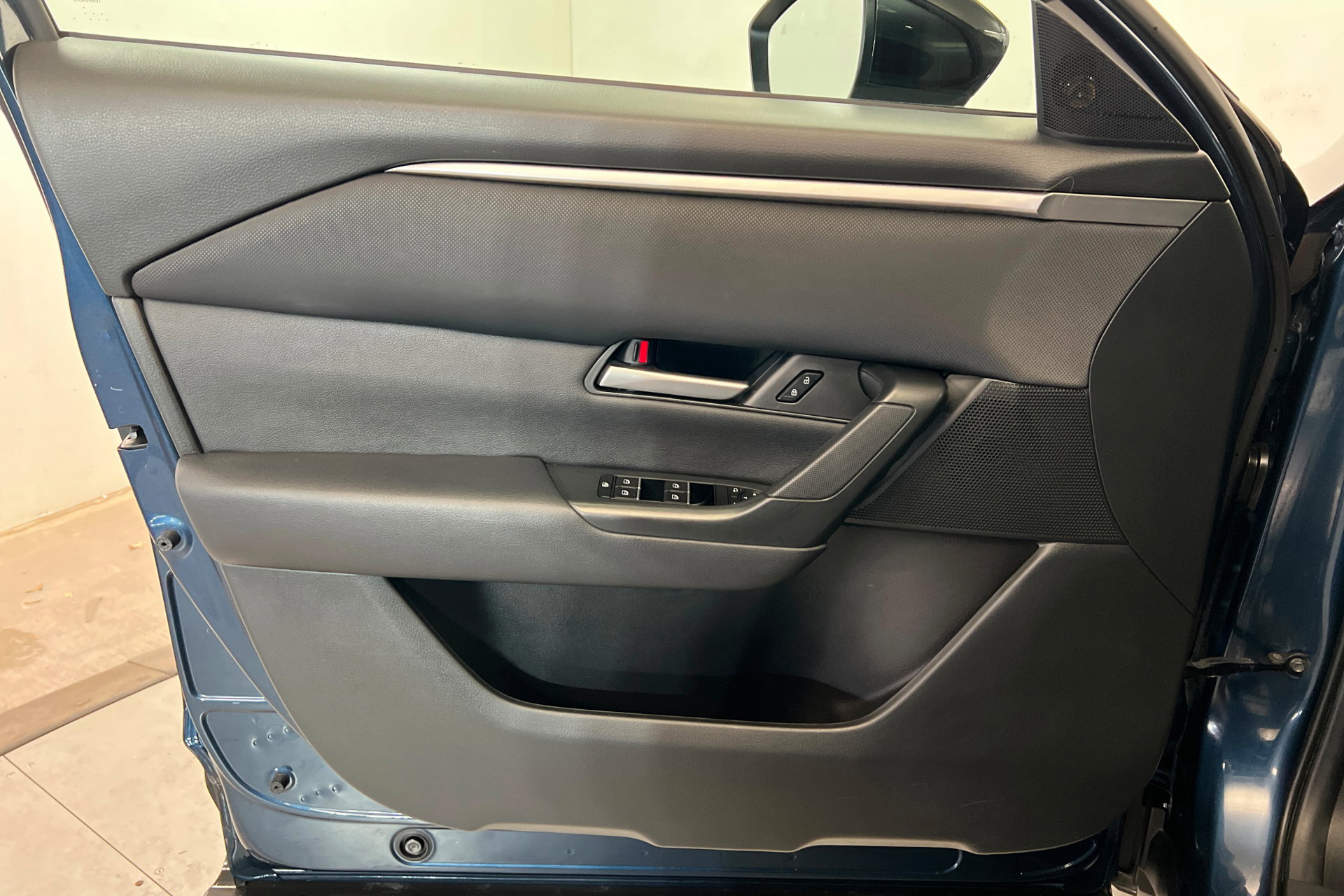 Used 2025 MAZDA CX-50 AWD 2.5 S w/ Preferred Package image 14