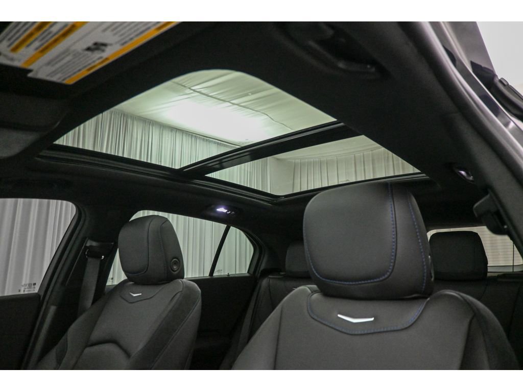 Used 2024 Cadillac XT4 Sport image 35