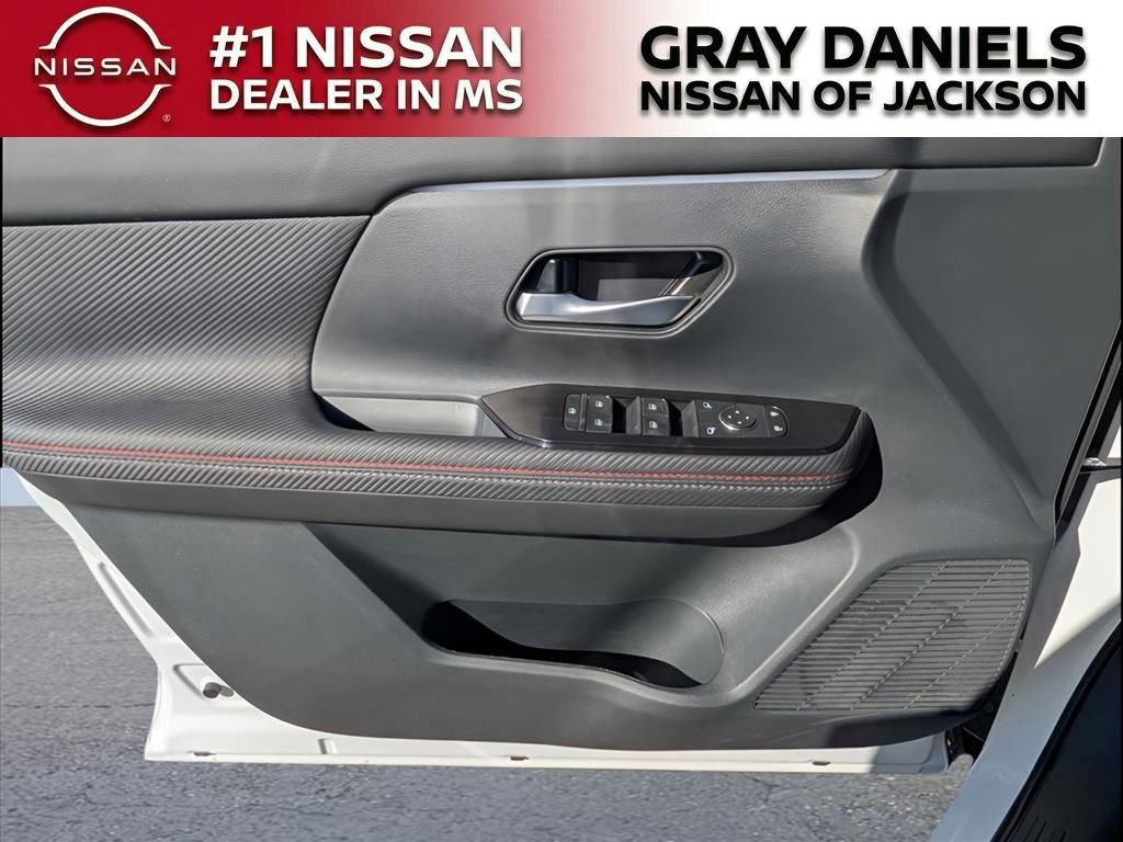 New 2026 Nissan Kicks SR w/ Cold Weather Package image 14