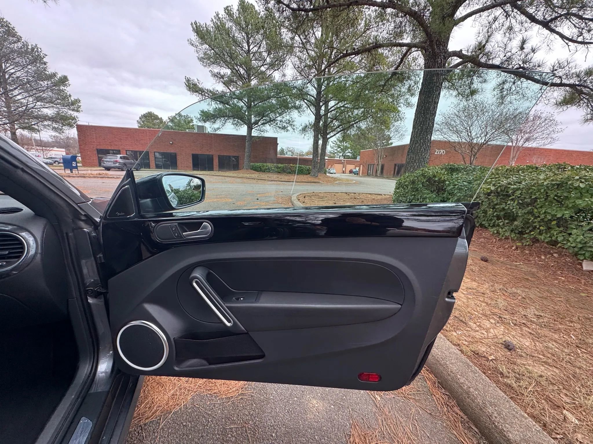 Used 2012 Volkswagen Beetle 2.0T image 19