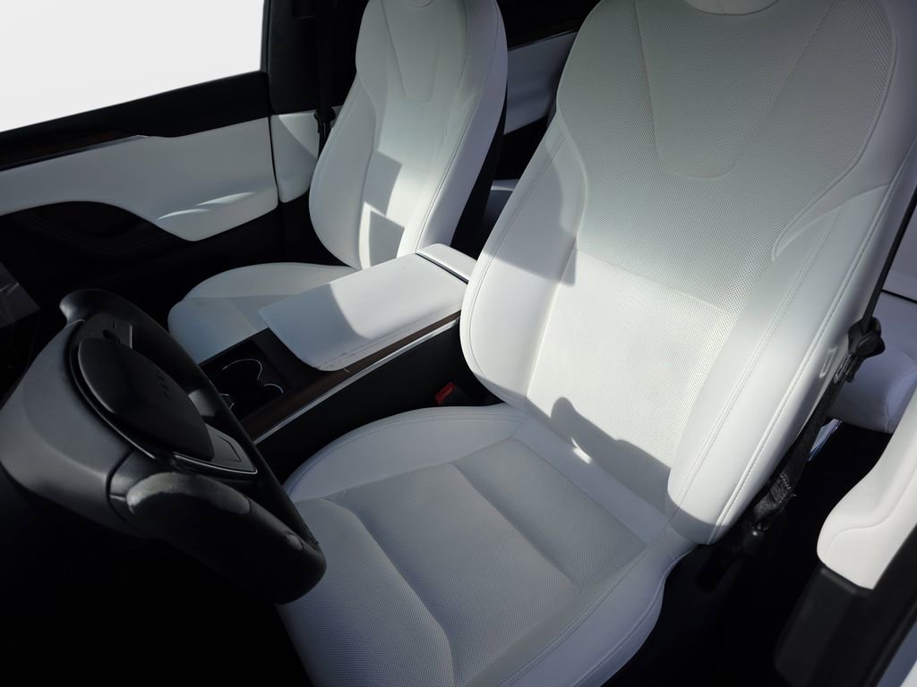 Used 2023 Tesla Model X image 19