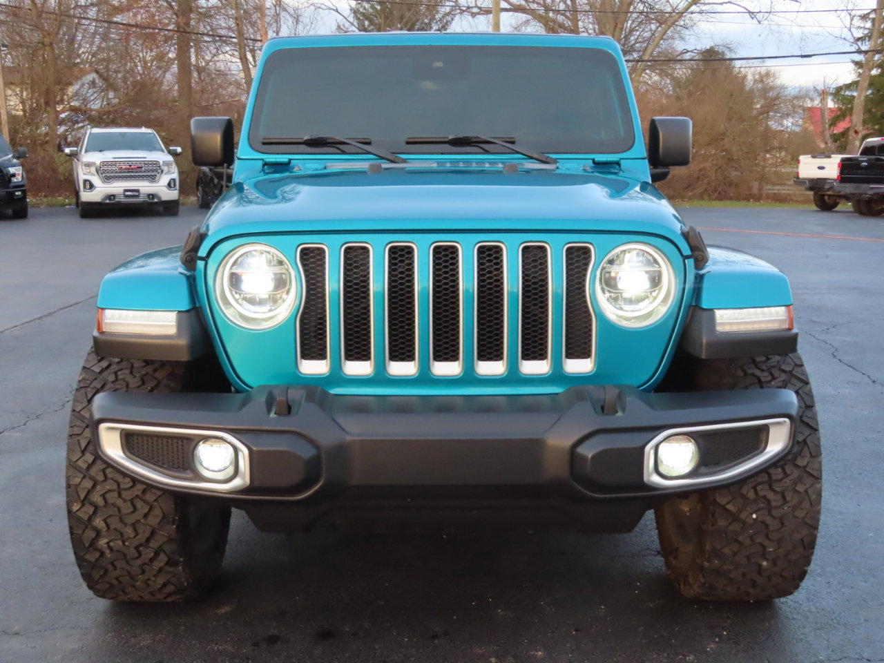 Used 2019 Jeep Wrangler Unlimited Sahara image 9