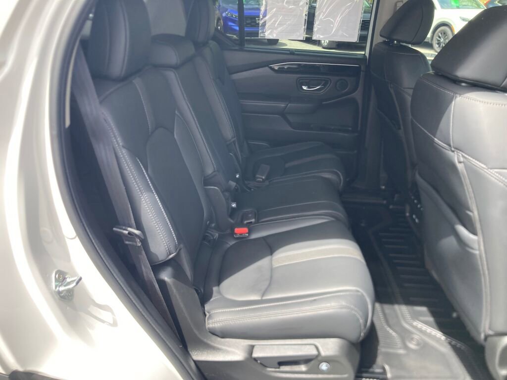 Used 2023 Honda Pilot Touring image 18
