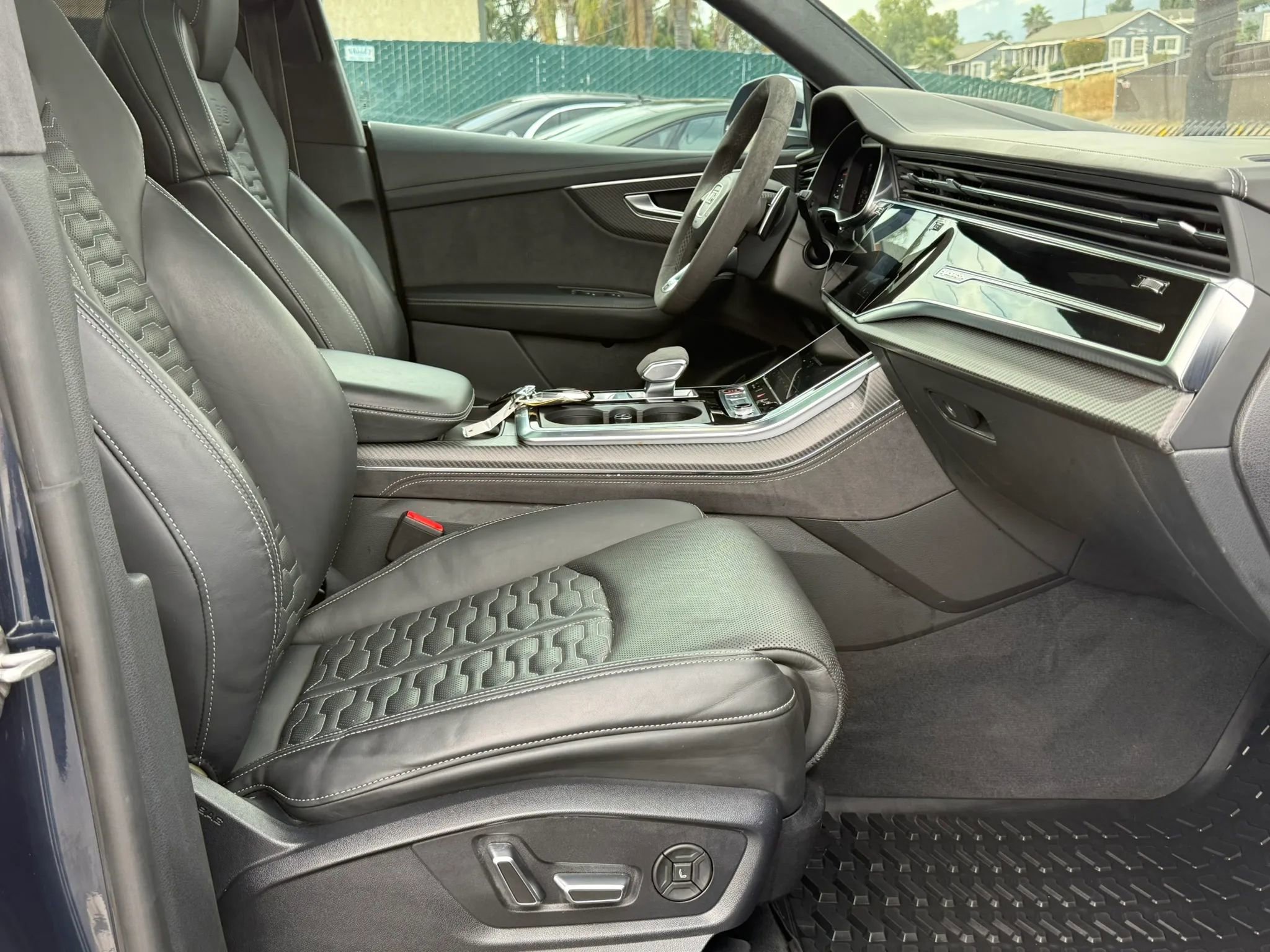 Used 2024 Audi RS Q8 w/ Executive Package image 21