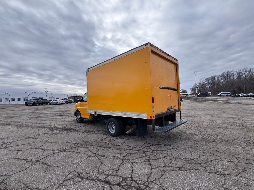 Used 2016 Chevrolet Express 3500 image 3
